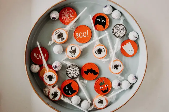 Healthy Alternatives to Halloween Candy Your Kids Will Love