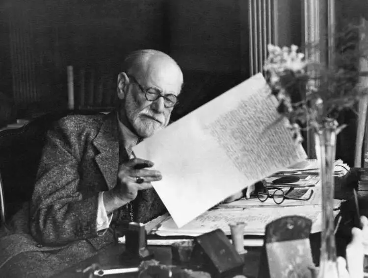 20 Interesting Facts About Sigmund Freud’s Life & Contribution to Psychology